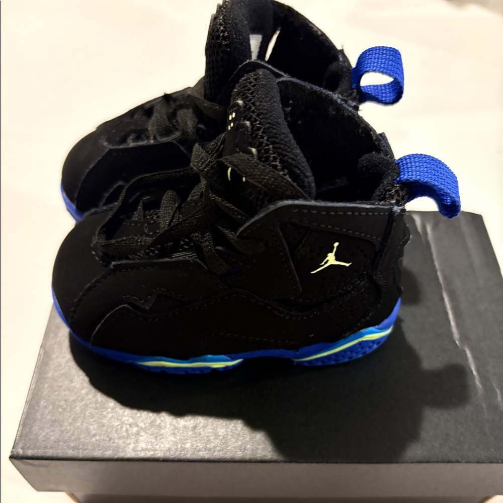SOLD Jordan 7s True Flight- Toddlers 4C